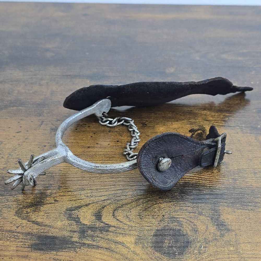 Vintage Western Cowboy Spur Leather Strap Chain Rowel Single‎ Distressed - Picture 4 of 6